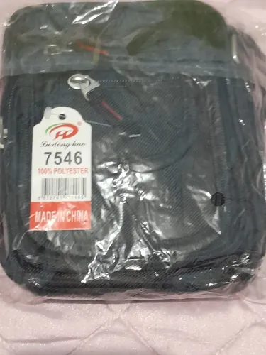 Bolsa para celular e documento.