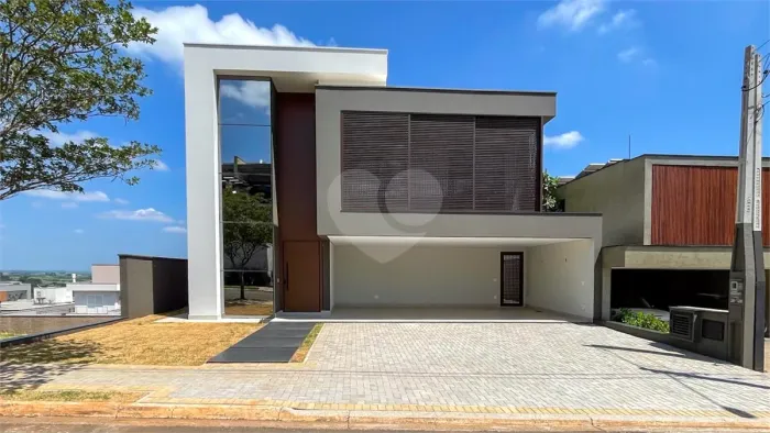 Condomínio com 4 quartos à venda em Morato - SP