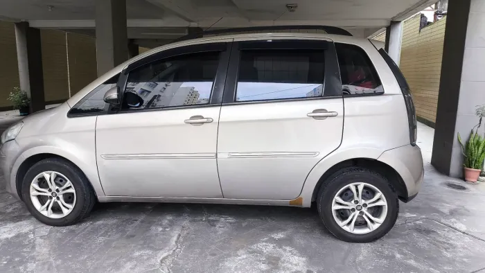 Fiat Idea Attractive 1.4 Fire Flex 8V 5P 2015