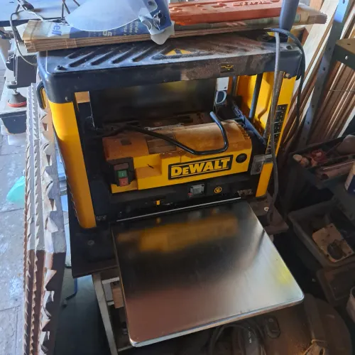 Plaina desengrossadeira DeWalt