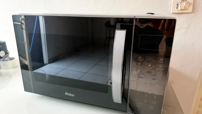Microondas espelhado com inox pouco tempo de uso !!