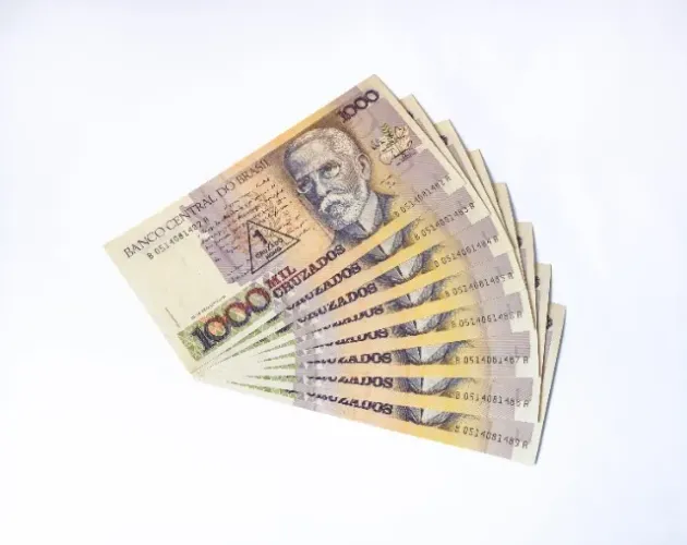 8 Notas de 1.000 Cruzados Nº Seq. com Carimbo de 1 Cruz. Novo Perfeitas. Machado de Assis