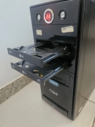 Computador de mesa com Windows 10 