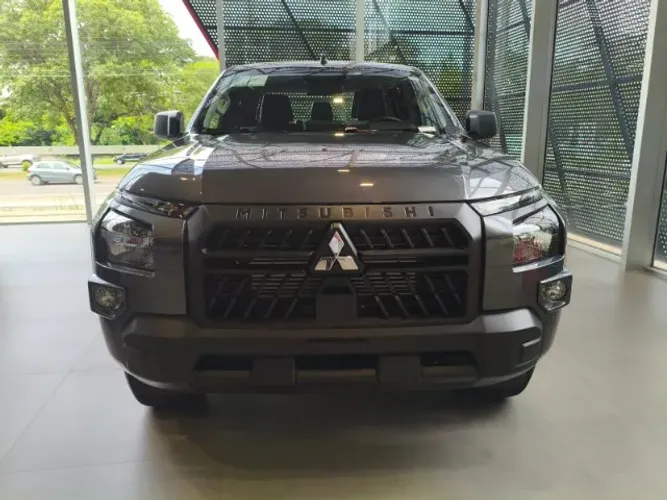 Mitsubishi TRITON GLS 2.4 CD 4X4 TB Diesel Aut. 2027
