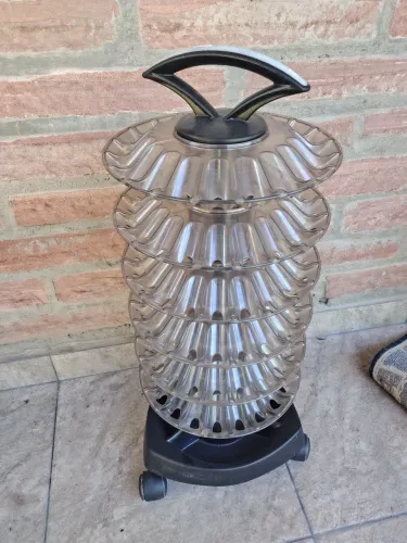 Com entrega porta esmalte com rodinhas 
