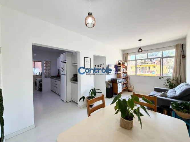 Apartamento com 02 dormitórios no Estreito em Florianópolis.