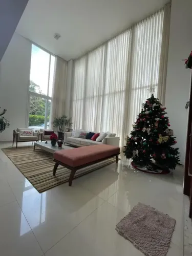MAGNÍFICA CASA EM CONDOMÍNIO DE ALTO PADRÃO