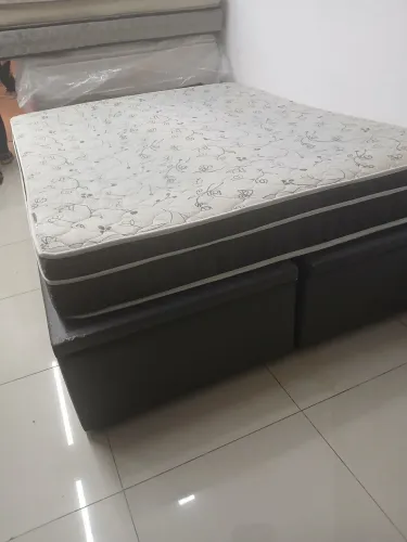 Linda cama box bau e colchao queem size ( $$ 999 ) *