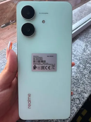 Realme note 60