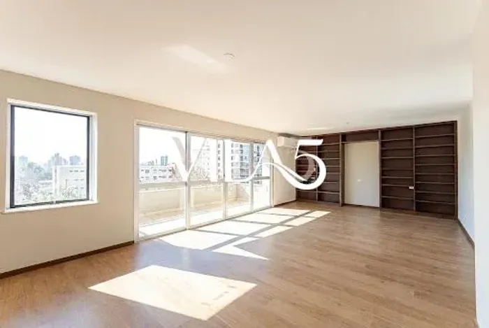 4 quartos (2 suítes) a passos do Graciosa Country Club | 293 m² privativos