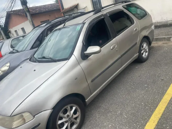 Fiat Palio Weekend Stile 1.6 MPI 16V 4P 2001