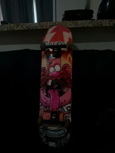 Skate semi - novo