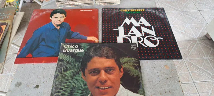 3 lps Chico buarque 50,00 cada.