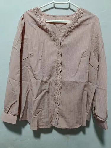 Blusa feminina moderna