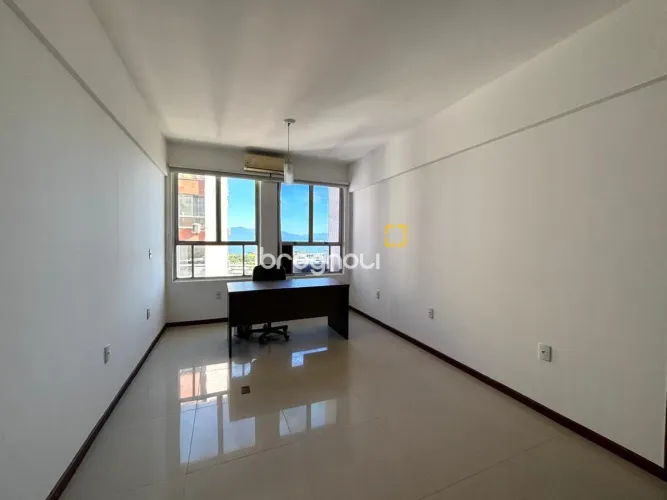 Sala comercial à venda no centro de Florianópolis/SC