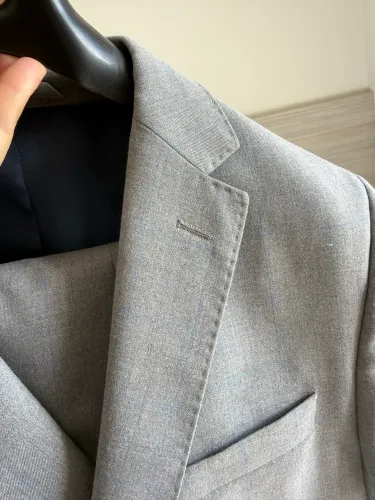 Terno Cinza masculino tamanho 56 uso único 