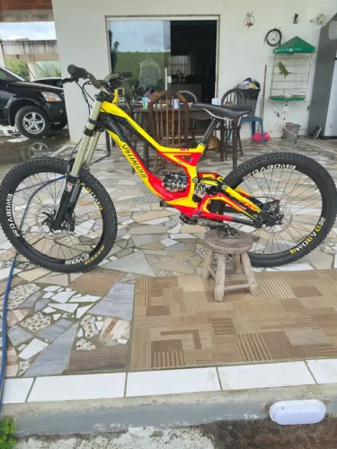 Quadro specialized Demo 8