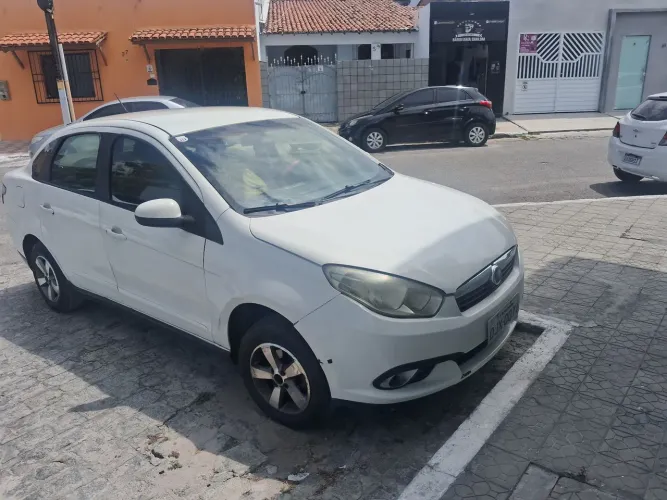 Fiat Grand Siena Attrac. 1.4 EVO F.flex 8V 2013