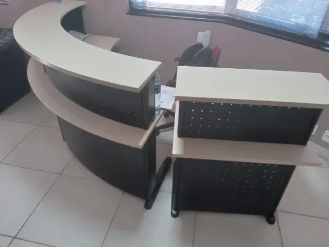 Balcão de Atendimento Curvo