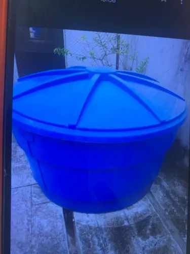 Vendo  caixa  1000 litros  só ligar * zap 