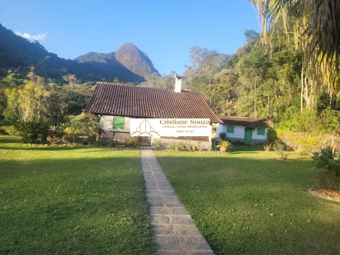 Sítio em Vargem Grande, Teresópolis-RJ: 5 quartos, 2 suítes, 60.000m² de área!