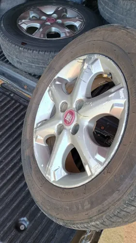 03 rodas originais da Fiat Strada work e trekking aro 14 " valor unitário.