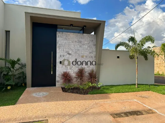 Casa à venda no Condomínio Ayat Club Residence - Uberaba/MG | 3 suítes, 170 m²