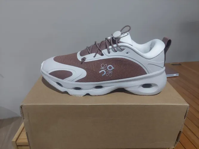 Tênis On Running x Loewe