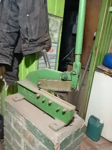 Vendo Máquinas para Afiação de serras em Geral