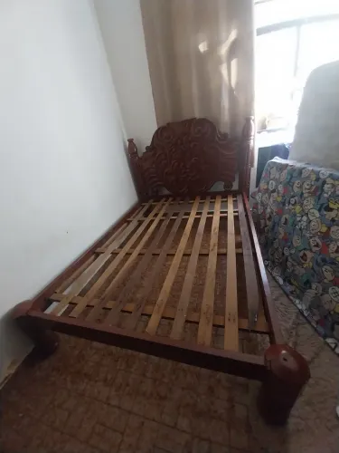 Cama madeira maciça