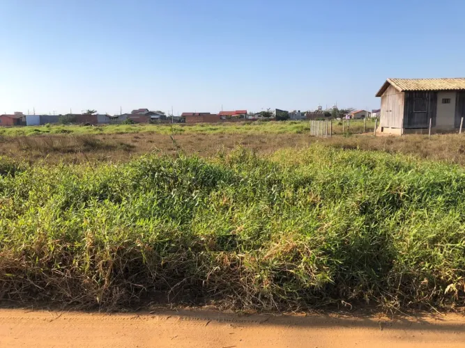 Terreno de 288m² no loteamento C.E.C na Praia do Rincão.