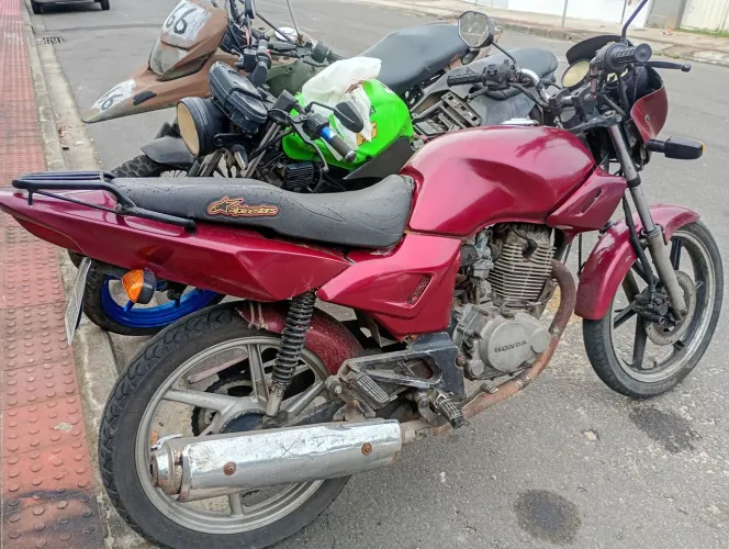Vendo moto Honda 200 