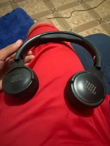 Vendo esse fone JBL