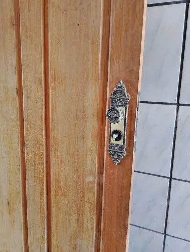 Porta residência Jequitibá completa caixonete fechadura e dobradiça