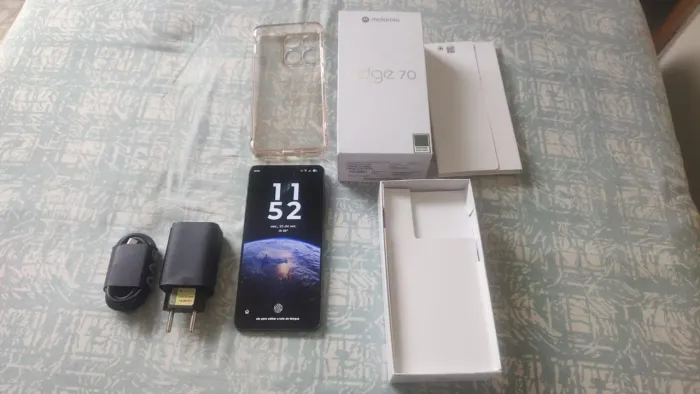 Motorola Moto Edge 70 5G 8 gb ram e 156gb armazenamento interno