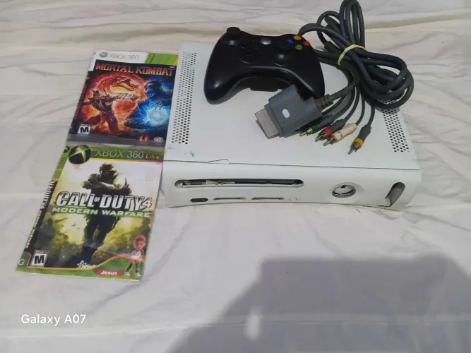 XBOX 360 FAT , PRA RETIRAR PECAS ...