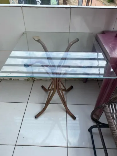 Vendo mesa de vidro