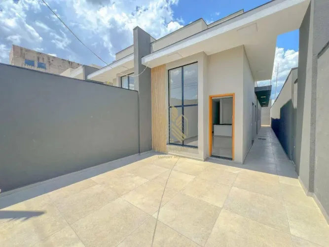 Oportunidade! Casa 100% Térrea à Venda no Jardim Alvinópolis Atibaia/SP
