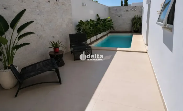 Casa em condomínio com 3 quartos sendo suíte disponível para locação no bairro Laranjeiras