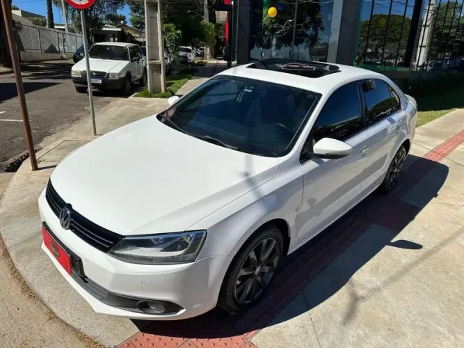Volkswagen Jetta R-line 250 TSI 1.4 Flex 16V Aut. 2012
