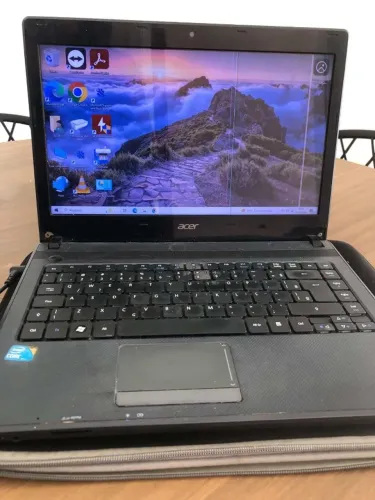 Notebook Acer Aspire 4739-6886 | Intel Core i3 | Acompanha carregador e capa