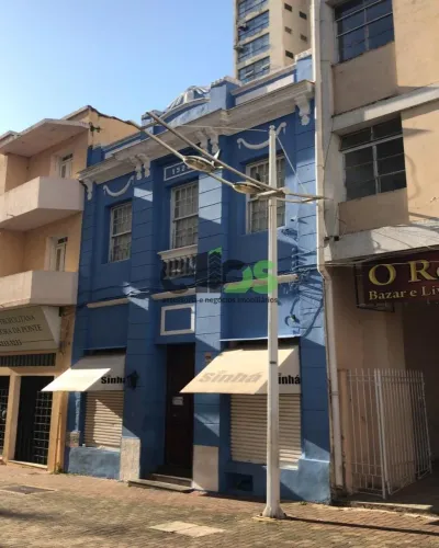 PRÉDIO COMERCIAL ao lado da Catedral, CENTRO HISTÓRICO, pé direto alto, 154m² construídos 