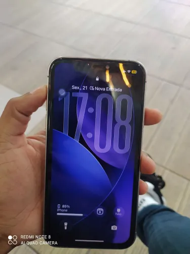iPhone 11 na carcaça do 15pro
