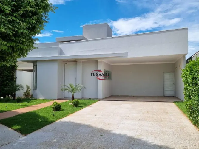 Casa no Condomínio Gaivota 1 para aluguel com 3 quartos, 4 vagas, piscina, academia, São J