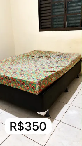Rack, mesa, bag, armário e máquina de lavar
