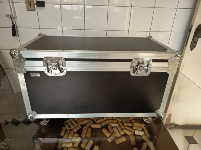 Hard case ROOTS baú