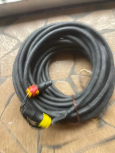 Vende 15 metros de cabo para hacker de som!