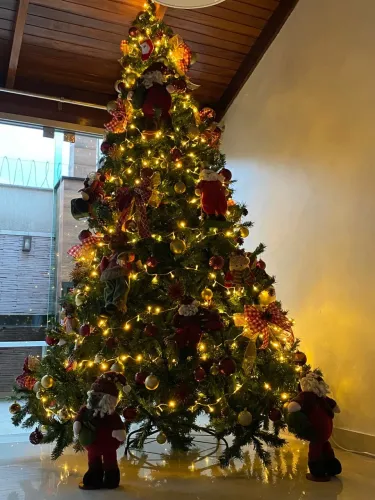 Árvore de Natal Grande 3 metros Linda Excelente Estado - Sem acessórios de enfeite