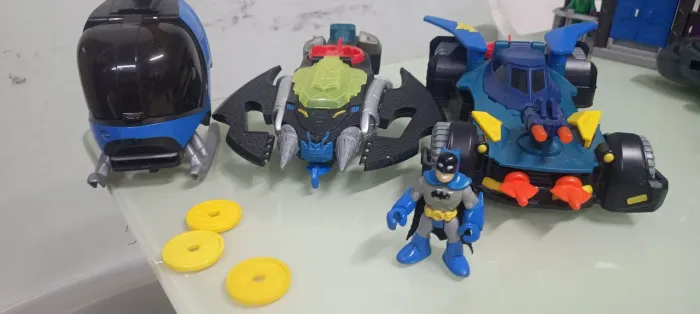 Coleção Batman ( helicóptero, nave, carro e boneco)