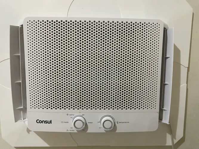 Ar-Condicionado Consul 7.500 BTUs 220V - Excelente Estado